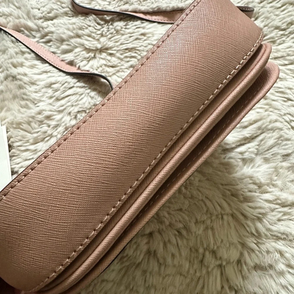 🆕 Tory Burch Emerson Women's Saffiano Leather Crossbody Bag (Light Meadowsweet)